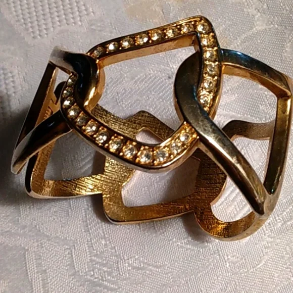 ( Any 2 for $12 )Goldtone rinestone bracelet - Picture 1 of 6